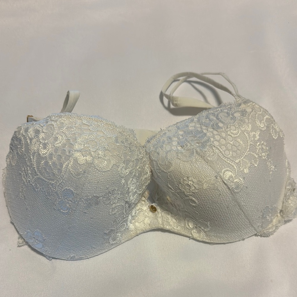Victoria's Secret White Lace Full Coverage Bra